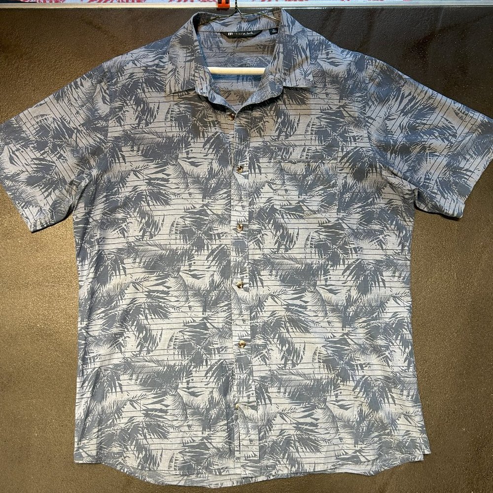 TRAVIS MATHEW Men's Size Large Button Down Shirt Short Sleeve Gray Tropical Palm